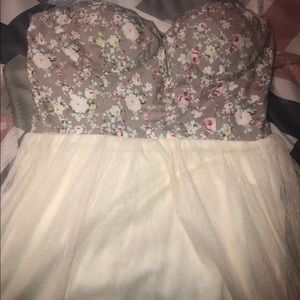 Delia’s top small/medium